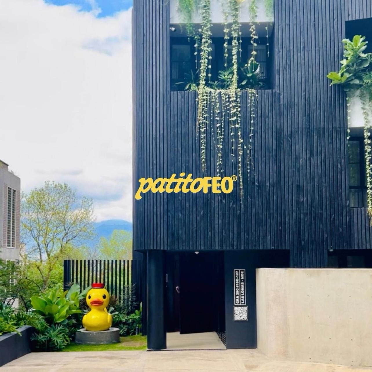 Apartment Patito Feo - Poblado Medellin Bagian luar foto